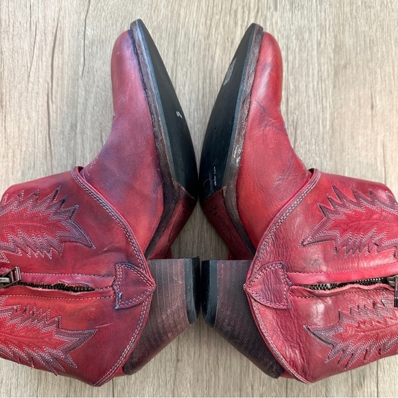 HTC Hollywood Trading Company Folded Cowboy Ankle Boots in Burgundy Sz 37 / 7 US - Picture 2 of 15